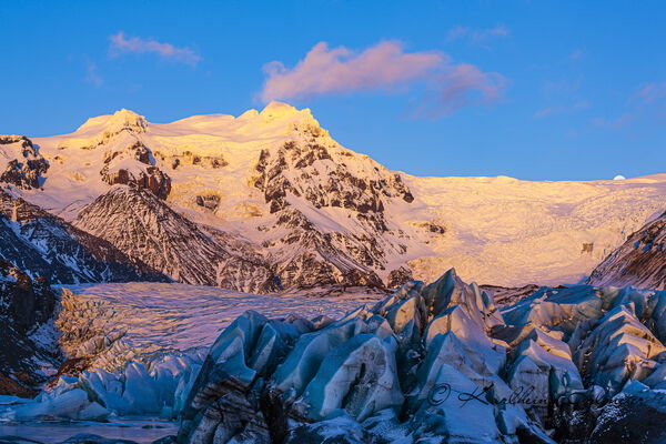 Svinafellsjökull in the evening light, Skaftafell national park, Sudurland, southern Iceland