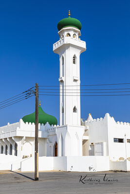 Taqah, mosque with minaret