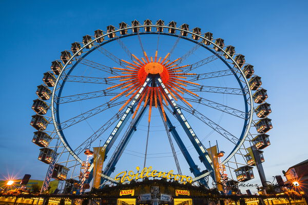 Ferris wheel, Munich - Oktoberfest