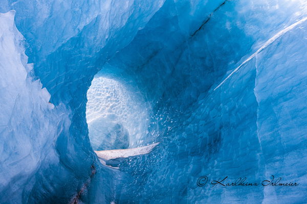 Ice cave in Svinafellsvatn, Austurland, Austurland, south-east Iceland