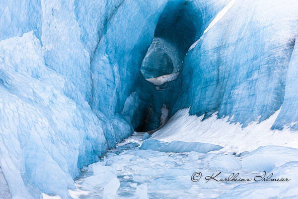 Ice cave in Svinafellsvatn, Austurland, Austurland, south-east Iceland