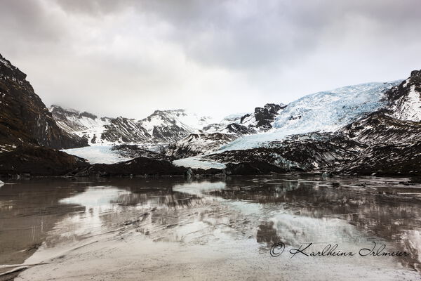 Frozen glacier lagoon of Skeidarajökull, Sudurland, southern Iceland