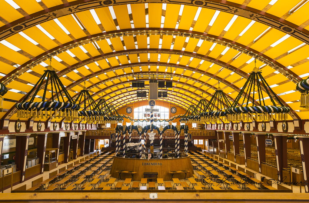 Löwenbräu beer hall, Munich - Oktoberfest