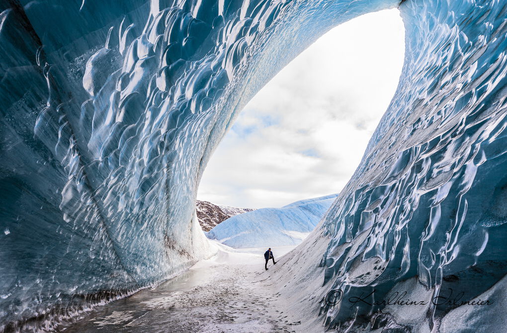 Ice cave in Svinafellsvatn, Austurland, Austurland, south-east Iceland