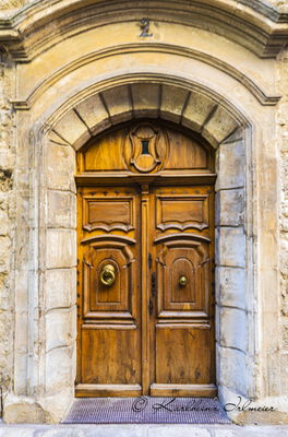 Picturesque front door in Gordes