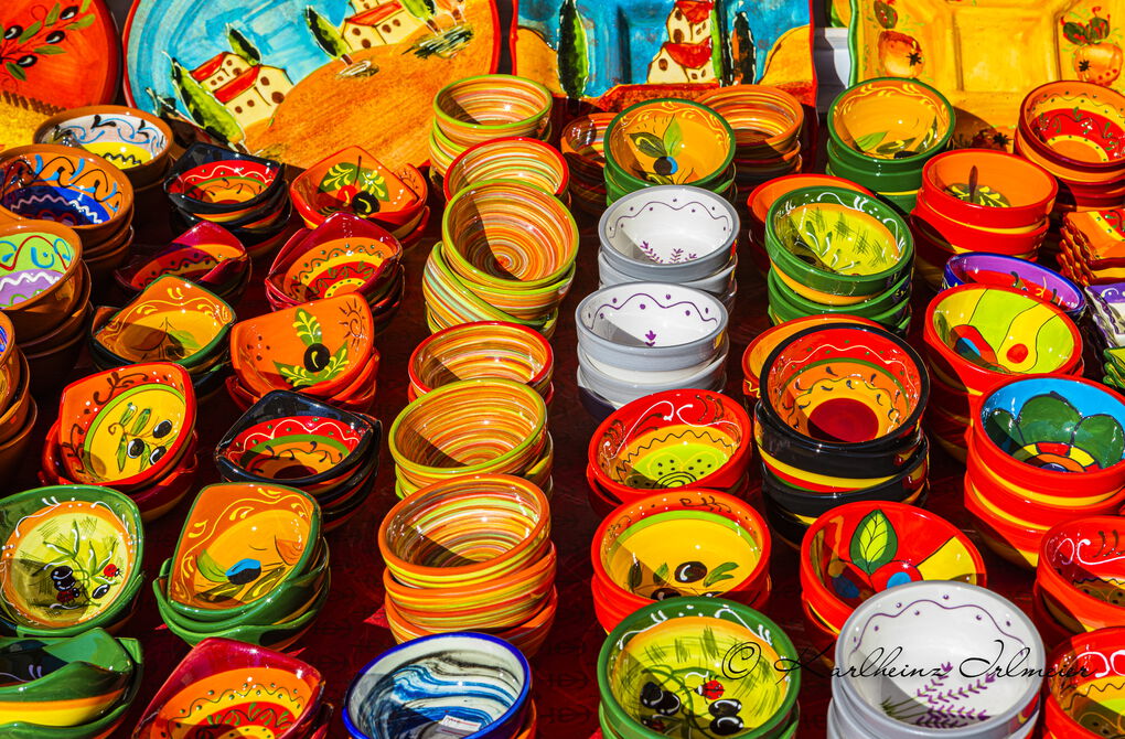 Farmer's market in L'Isle Sur-la-Sorque, Provence